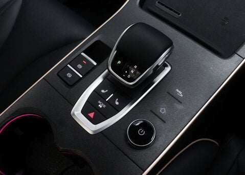 OMODA 5 1.6 5 Noble Auto 5dr 31