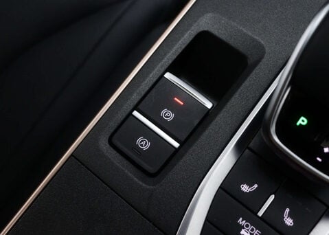 OMODA 5 1.6 5 Noble Auto 5dr 28