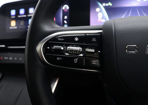 OMODA 5 1.6 5 Noble Auto 5dr 32