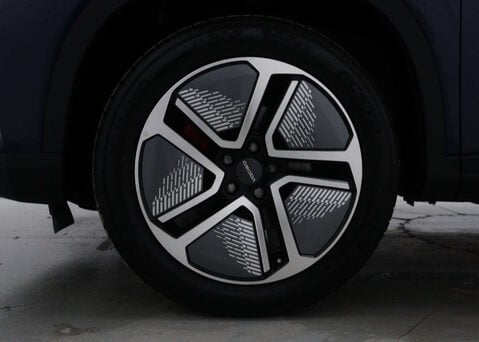 OMODA 5 1.6 5 Noble Auto 5dr 15