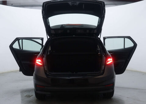 Skoda Fabia 1.0 Fabia SE Comfort TSi Semi-Auto 5dr 53