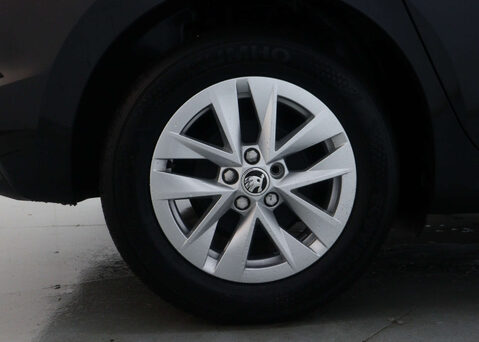 Skoda Fabia 1.0 Fabia SE Comfort TSi Semi-Auto 5dr 13