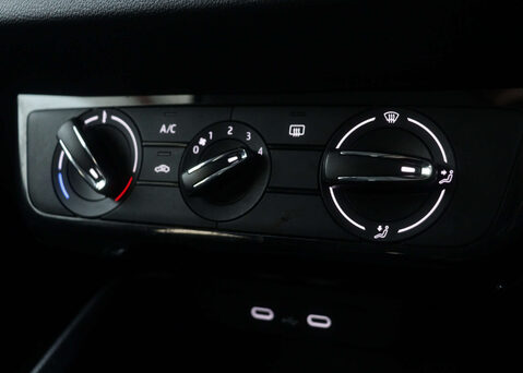 Skoda Fabia 1.0 Fabia SE Comfort TSi Semi-Auto 5dr 30