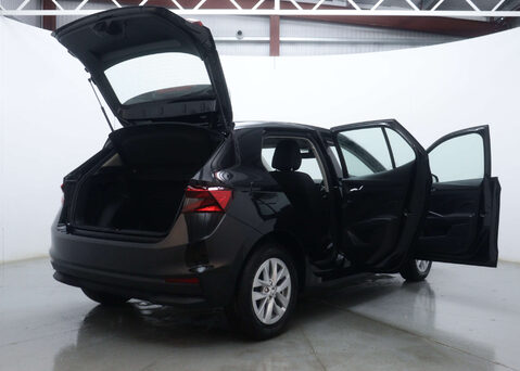 Skoda Fabia 1.0 Fabia SE Comfort TSi Semi-Auto 5dr 54