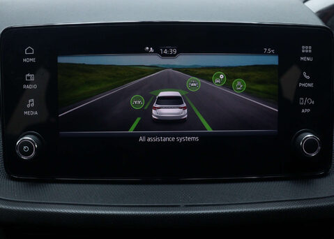 Skoda Fabia 1.0 Fabia SE Comfort TSi Semi-Auto 5dr 26