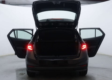 Skoda Fabia 1.0 Fabia SE Comfort TSi Semi-Auto 5dr 53