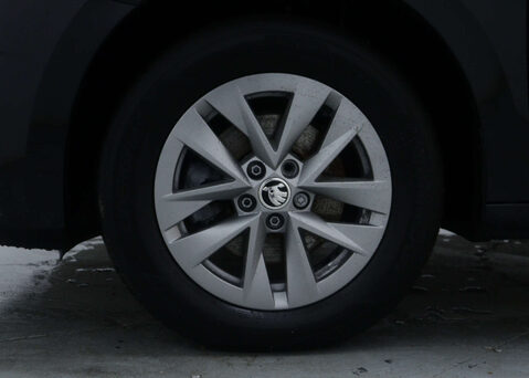 Skoda Fabia 1.0 Fabia SE Comfort TSi Semi-Auto 5dr 15