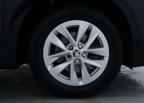 Skoda Fabia 1.0 Fabia SE Comfort TSi Semi-Auto 5dr 14