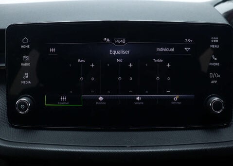 Skoda Fabia 1.0 Fabia SE Comfort TSi Semi-Auto 5dr 27