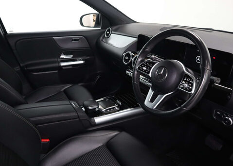 Mercedes-Benz GLA 1.3 GLA 200 Sport Auto 5dr 32