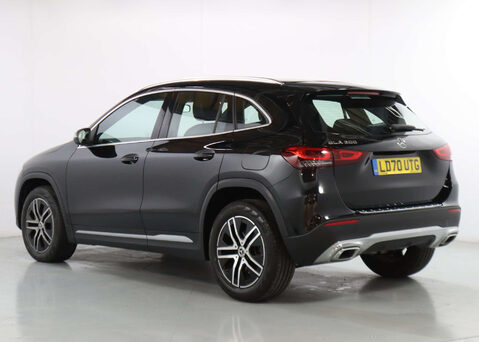 Mercedes-Benz GLA 1.3 GLA 200 Sport Auto 5dr 9