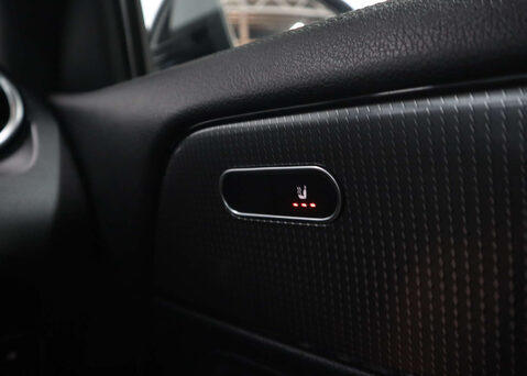 Mercedes-Benz GLA 1.3 GLA 200 Sport Auto 5dr 29