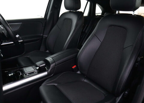 Mercedes-Benz GLA 1.3 GLA 200 Sport Auto 5dr 39