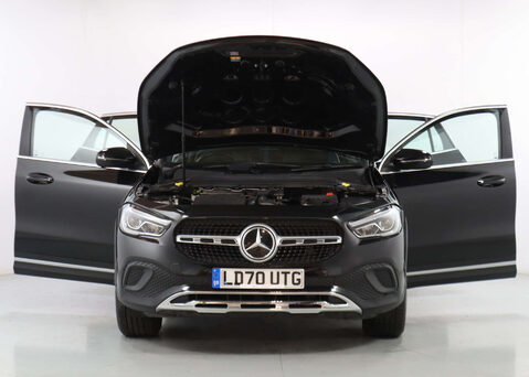 Mercedes-Benz GLA 1.3 GLA 200 Sport Auto 5dr 45