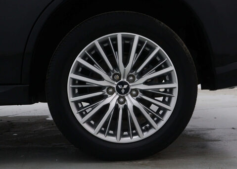 Mitsubishi Outlander 2.4 Outlander Design PHEV CVT 4WD 5dr 16