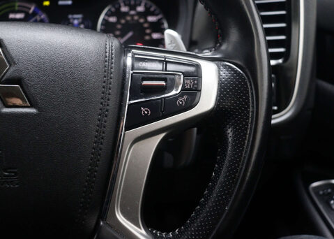 Mitsubishi Outlander 2.4 Outlander Design PHEV CVT 4WD 5dr 35