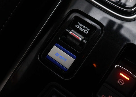 Mitsubishi Outlander 2.4 Outlander Design PHEV CVT 4WD 5dr 29