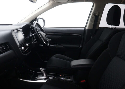 Mitsubishi Outlander 2.4 Outlander Design PHEV CVT 4WD 5dr 47
