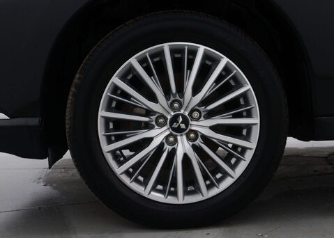 Mitsubishi Outlander 2.4 Outlander Design PHEV CVT 4WD 5dr 15