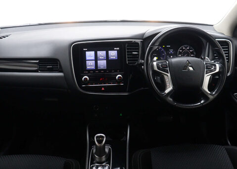 Mitsubishi Outlander 2.4 Outlander Design PHEV CVT 4WD 5dr 19