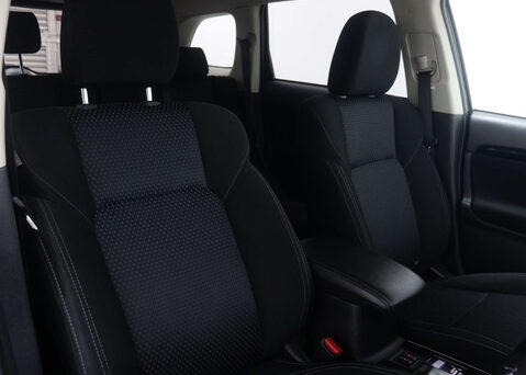 Mitsubishi Outlander 2.4 Outlander Design PHEV CVT 4WD 5dr 44