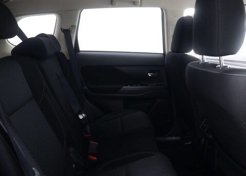 Mitsubishi Outlander 2.4 Outlander Design PHEV CVT 4WD 5dr 51