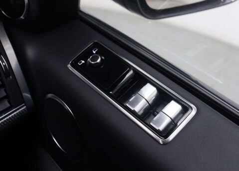 Land Rover Range Rover Sport 2.0 Range Rover Sport HSE Dynamic P400e Auto 4WD 5dr 46