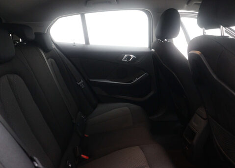 BMW 1 Series 1.5 118I SE Auto 5dr 53