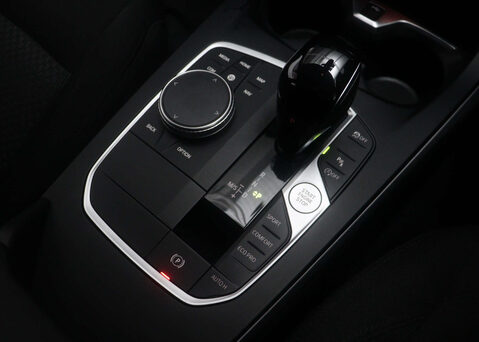 BMW 1 Series 1.5 118I SE Auto 5dr 37