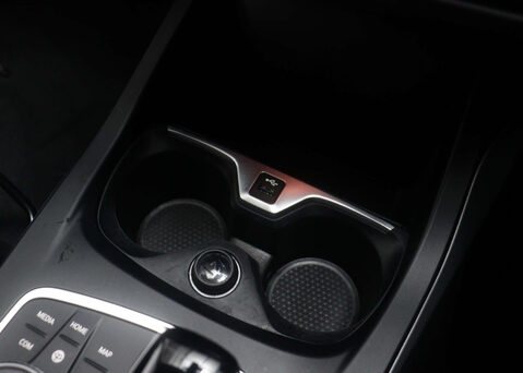 BMW 1 Series 1.5 118I SE Auto 5dr 33