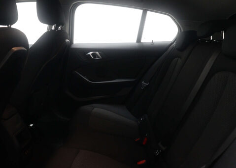 BMW 1 Series 1.5 118I SE Auto 5dr 52