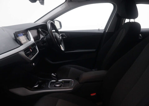 BMW 1 Series 1.5 118I SE Auto 5dr 49