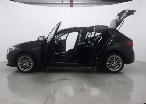 BMW 1 Series 1.5 118I SE Auto 5dr 59
