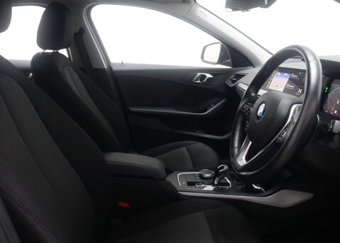 BMW 1 Series 1.5 118I SE Auto 5dr 45