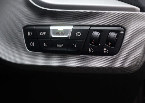 BMW 1 Series 1.5 118I SE Auto 5dr 42