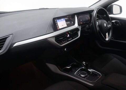BMW 1 Series 1.5 118I SE Auto 5dr 48