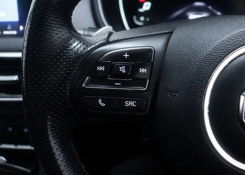 MG HS 1.5 MG HS Exclusive Semi-Auto 5dr 34