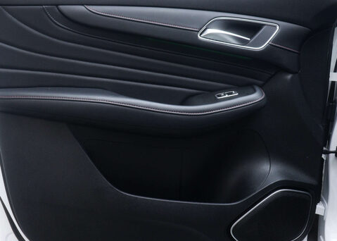 MG HS 1.5 MG HS Exclusive Semi-Auto 5dr 50