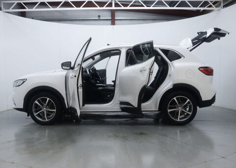 MG HS 1.5 MG HS Exclusive Semi-Auto 5dr 60