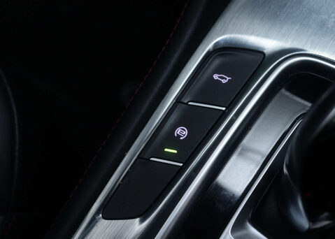 MG HS 1.5 MG HS Exclusive Semi-Auto 5dr 30