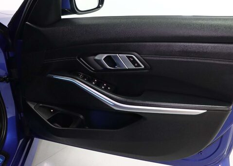 BMW 3 Series 2.0 330E M Sport Auto 4dr 33