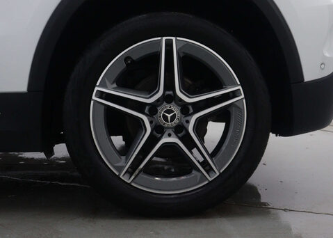 Mercedes-Benz GLA 1.3 GLA 180 AMG Line Premium+ Auto 5dr 14