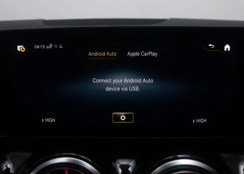 Mercedes-Benz GLA 1.3 GLA 180 AMG Line Premium+ Auto 5dr 29