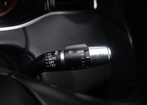 Land Rover Range Rover Evoque 1.5 Range Rover Evoque S P300e Auto 4WD 5dr 38