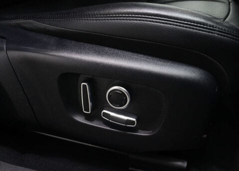 Land Rover Range Rover Evoque 1.5 Range Rover Evoque S P300e Auto 4WD 5dr 42