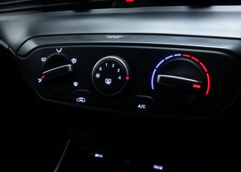 Hyundai BAYON 1.0 Bayon SE Connect TGDi MHEV Auto 5dr 25