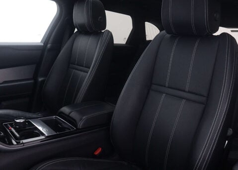 Land Rover Range Rover Velar 2.0 Range Rover Velar R-Dynamic SE P300 Auto 4WD 5dr 55