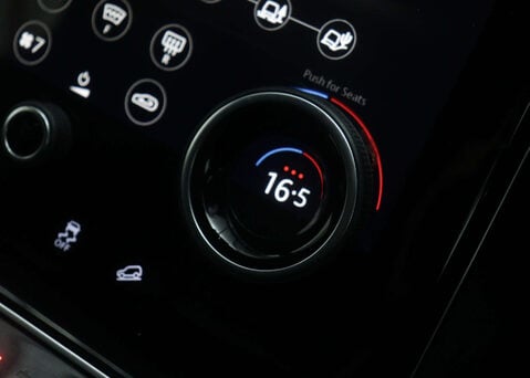 Land Rover Range Rover Velar 2.0 Range Rover Velar R-Dynamic SE P300 Auto 4WD 5dr 35