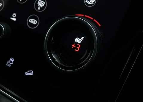 Land Rover Range Rover Velar 2.0 Range Rover Velar R-Dynamic SE P300 Auto 4WD 5dr 36