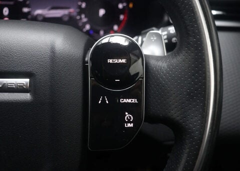 Land Rover Range Rover Velar 2.0 Range Rover Velar R-Dynamic SE P300 Auto 4WD 5dr 40